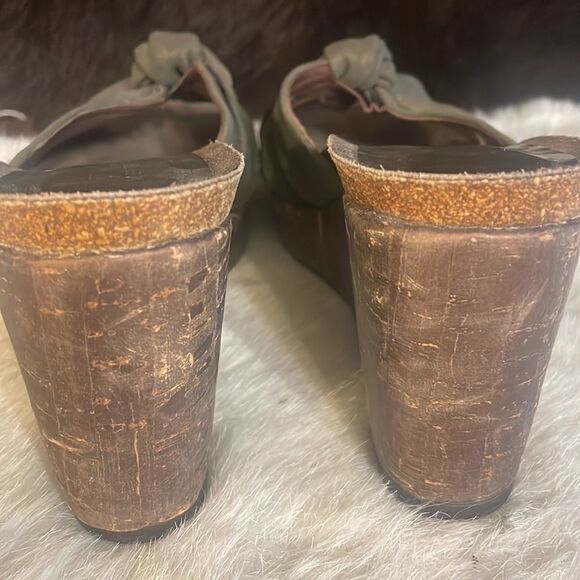 Donald pliner wedge shoes 8.5 (5502) - Picture 6 of 10